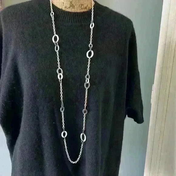 Matte Silver & Black necklace - Picture 2 of 3